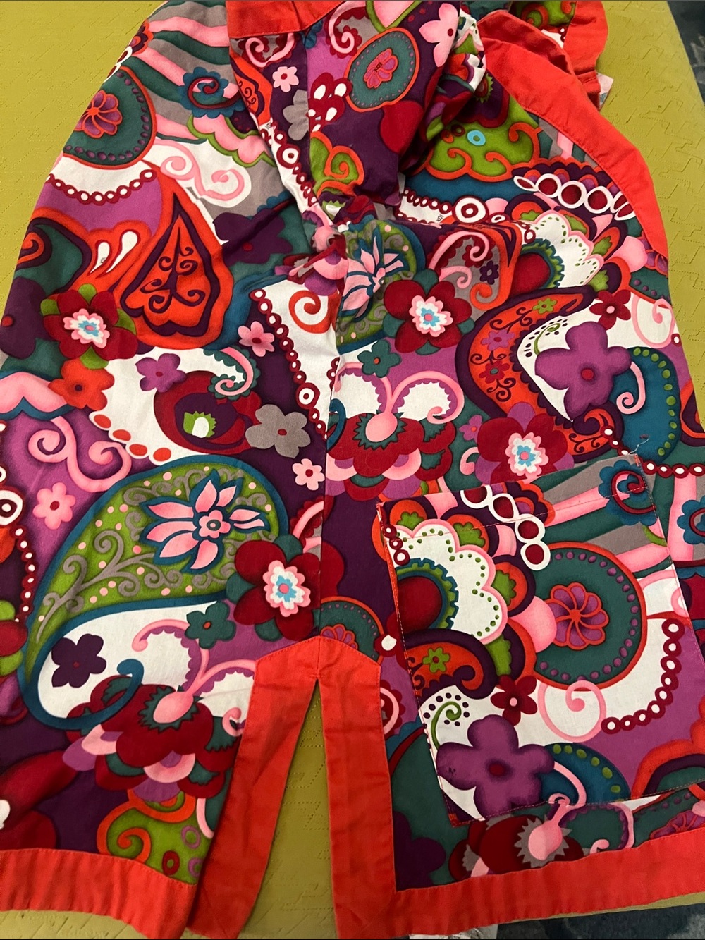 Women’s Orange/Red Multicolor Paisley Scrub Top - Picture 5 of 6